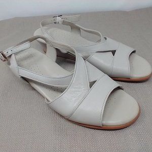 SAS TRIPAD CARESS SANDALS IN IVORY